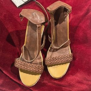 Wedge sandals
